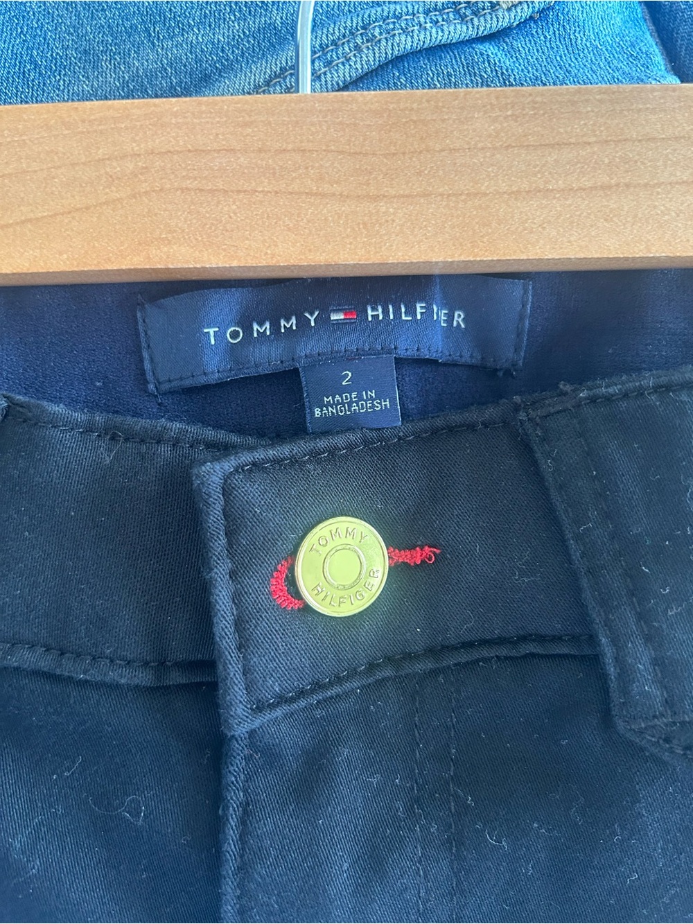 Tommy Hilfiger Women’s Black Slim Jeans with Signature Button